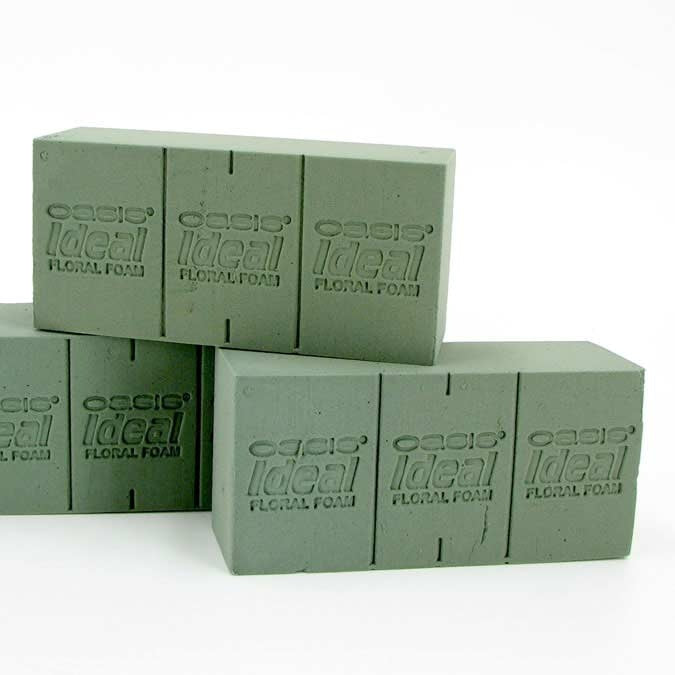 Oasis IDEAL Floral Foam Wet Brick 23Lx11Wx8Hcm - Green